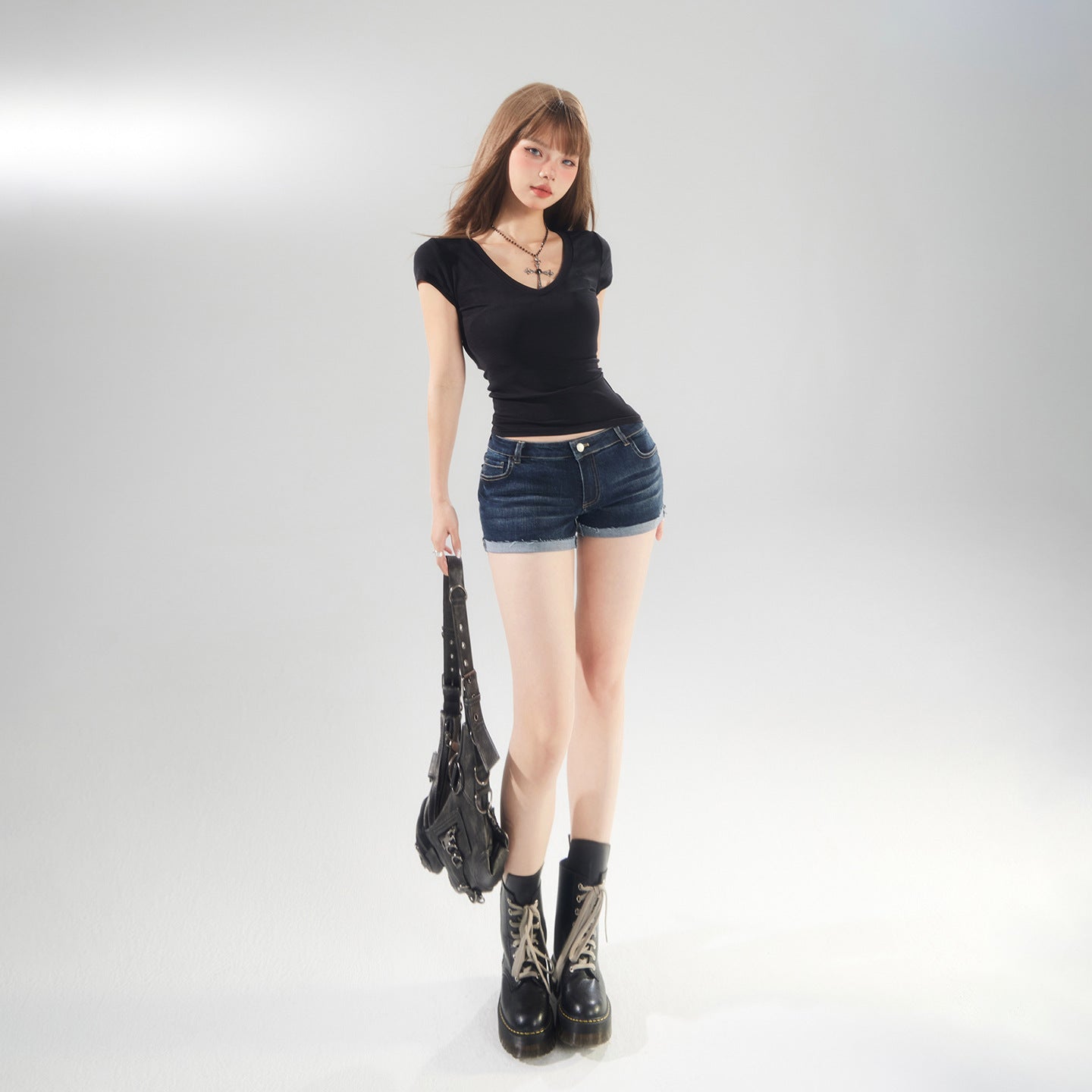 Women's Low Waist Cuffed Elastic Denim Shorts Summer Slimming Versatile A-Line Hot Pants