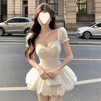 سٹائل V-Neck Bubble Sleeve Dress Women's Pure Desire Pleated Waist Slimming Fluffy Short سکرٹ